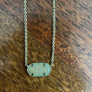 Pearl colored Kendra Scott necklace